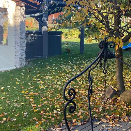Homestay Jasmin House Vonyarcvashegy